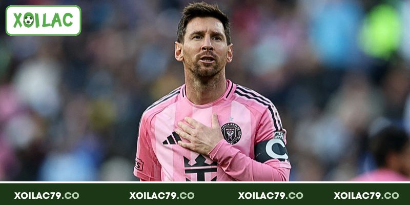 Top Cầu Thủ Nổi Tiếng - Các Biểu Tượng Nổi Bật Trên Sân Cỏ 3 Lionel Messi - Gương mặt đại diện cho bóng đá hiện đại